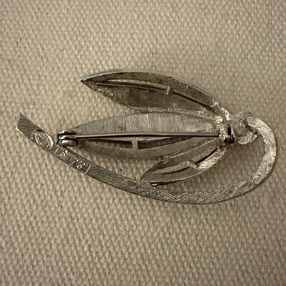 Sphinx Signed Vintage Silver Plated Marcasite & Faux Pearl Brooch. 1950-60’s. - Picture 4 of 5